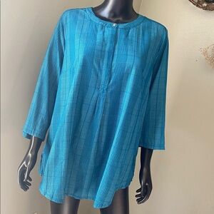 Liz Claiborne Plaid Button Top